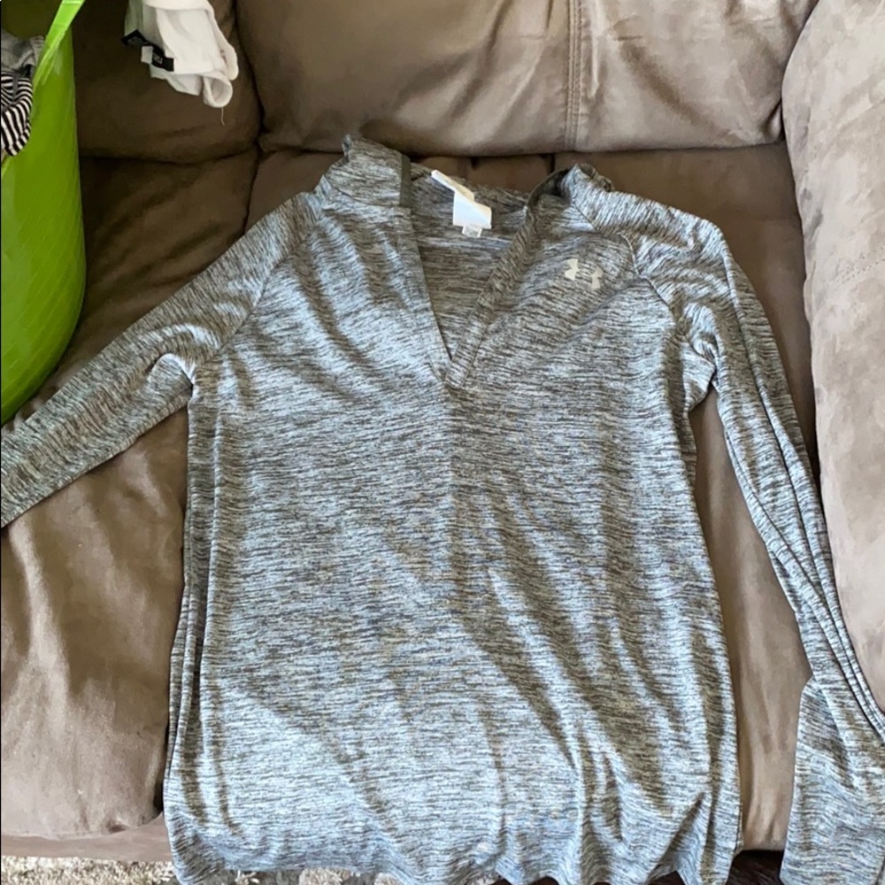 Under Armor sweatshirt